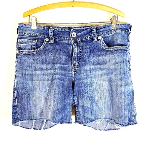 Silver Suki cutoff denim shorts with stretch - Picture 1 of 10